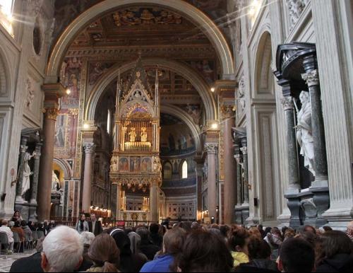 Vigilia Bas&Atilde;&shy;lica.jpg